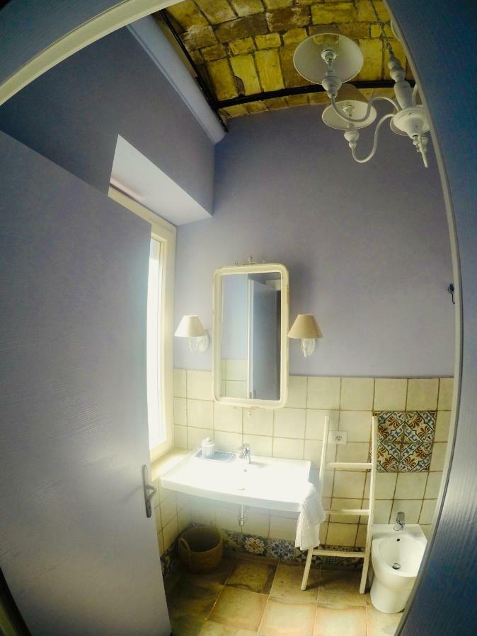 Le Stanze Del Borgo Hotel Nettuno Exterior photo